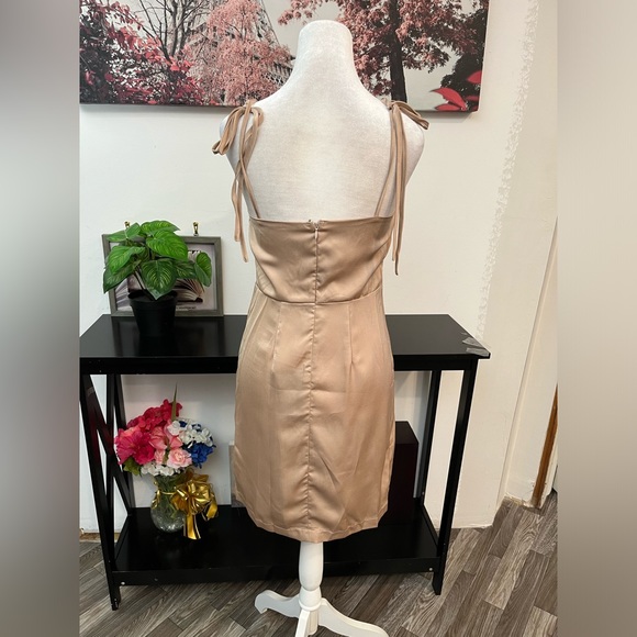 Fashion Nova Women Satin Mini Dress Tie Spaghetti Straps Size M Ruched Bust - Picture 7 of 13